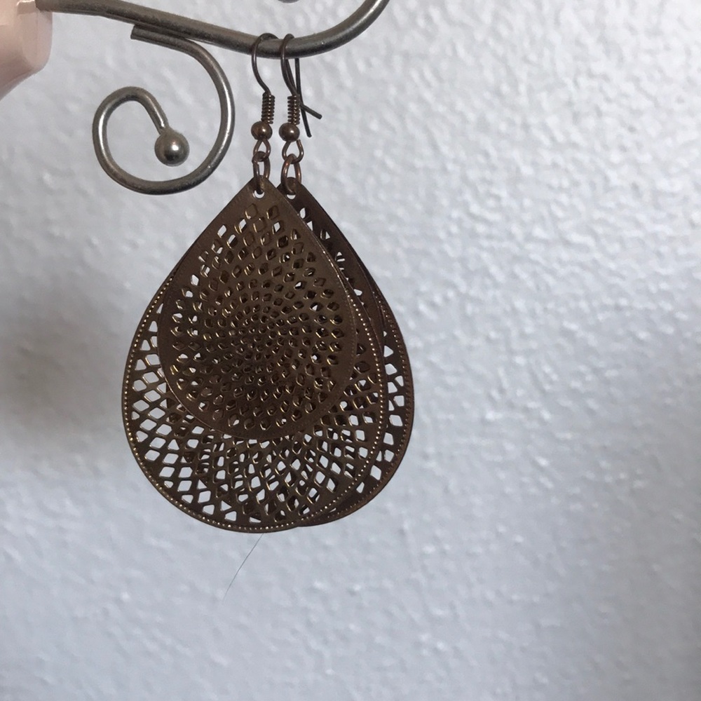 Gold dangly earrings